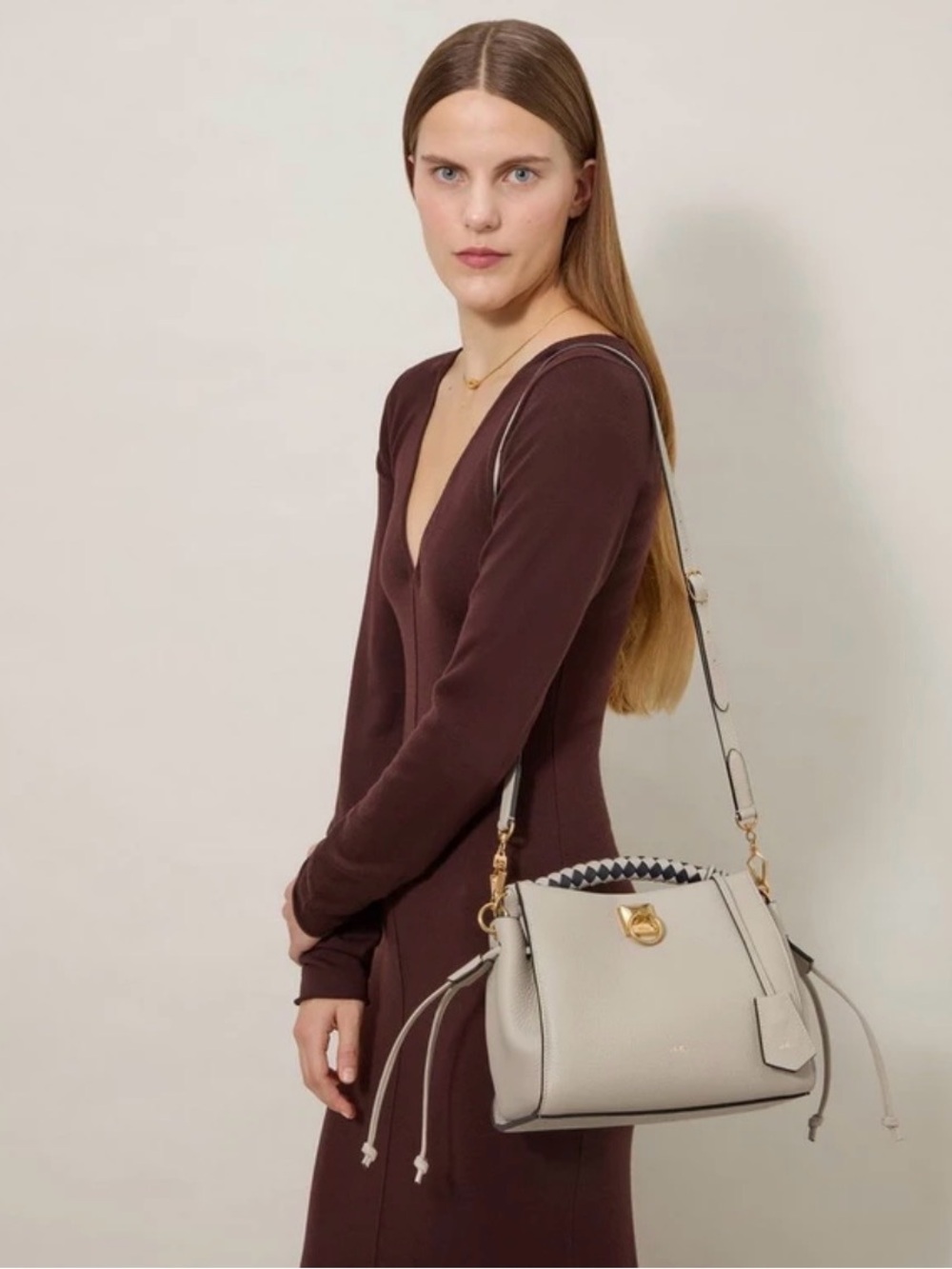 Beautiful Mulberry Small Iris Satchel in Soft Cream with Tan -Trim Handle - Picture 3 of 15